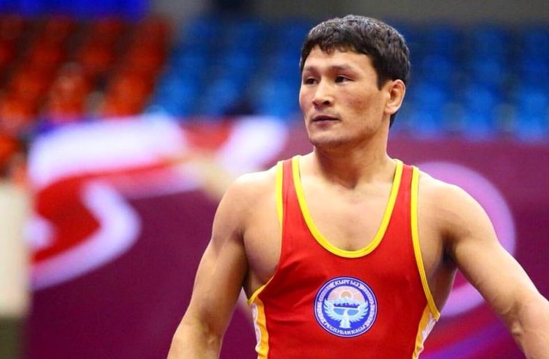 Асан Жанышов возглавил мировой рейтинг UWW